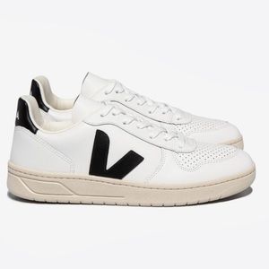 Veja V-10 Leather White Black Sneaker, size 8